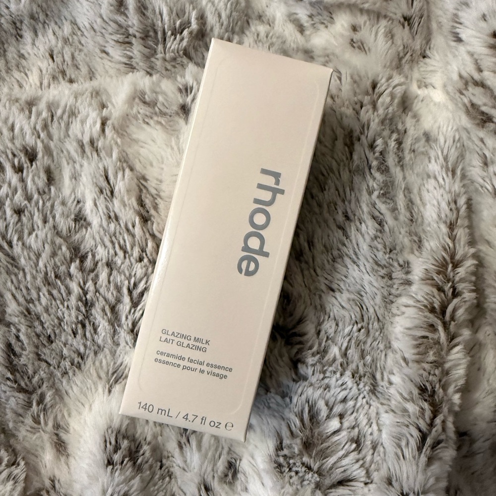 RHODE Glazing Milk Ceramide Facial Essence